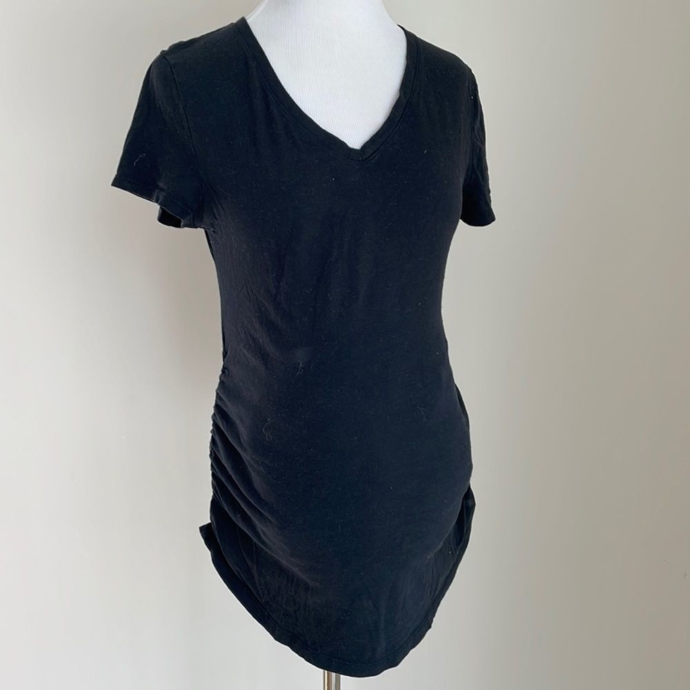 Black maternity T-shirt with elastic sides by Isabel maternity size medium